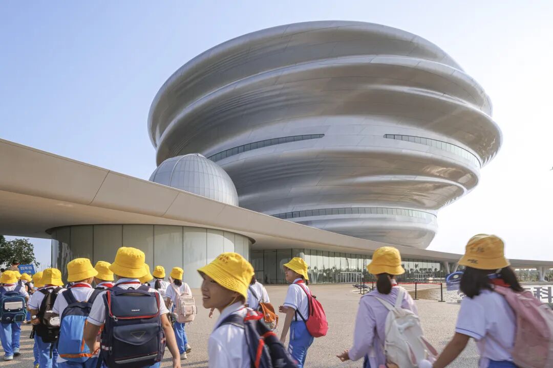 流动与混沌:马岩松MAD海南科技馆建成