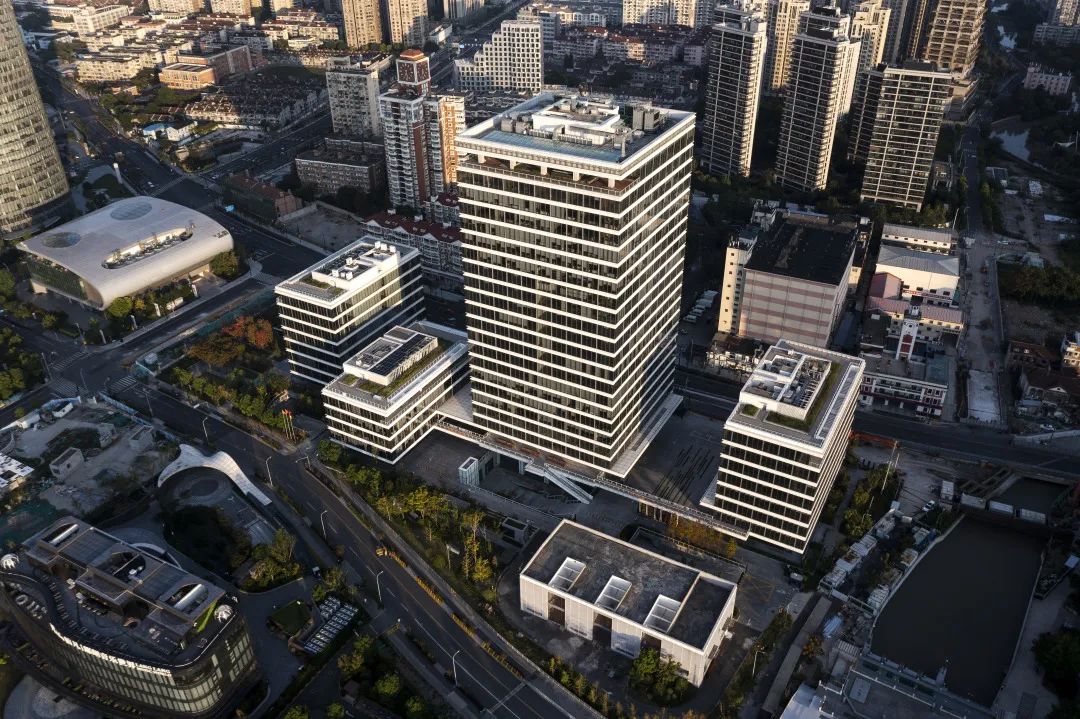 黄浦江畔的生态纽带——山金保利金融广场-建筑档案