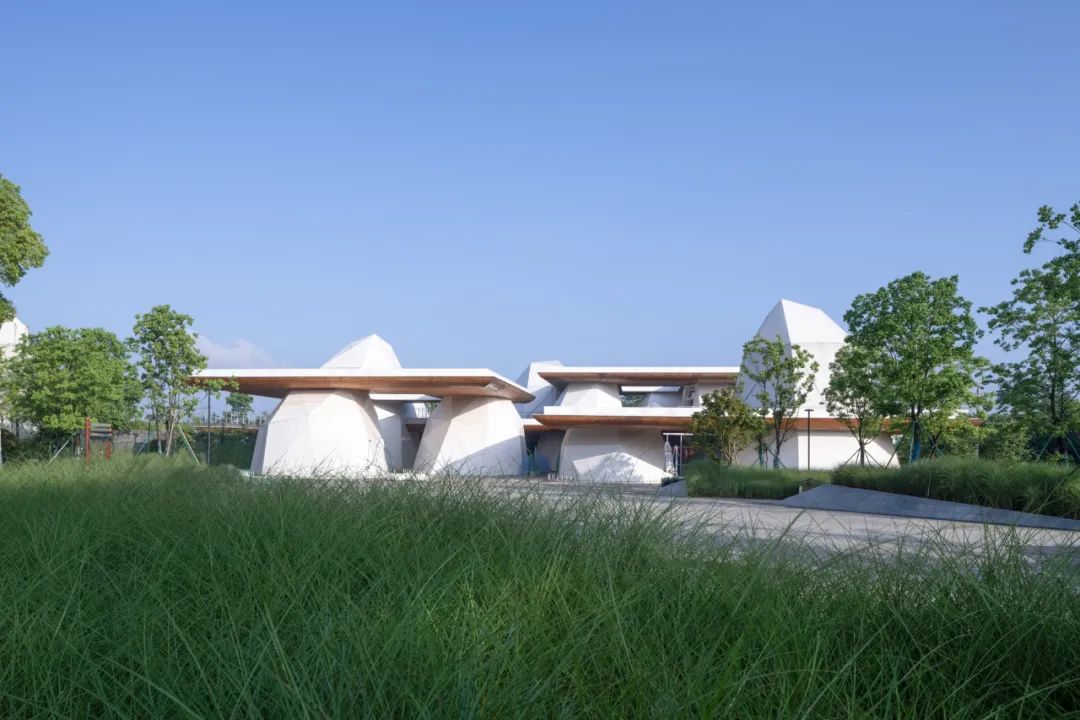 line+WORK | 相遇在山间：下岩贝景区云峰十二重