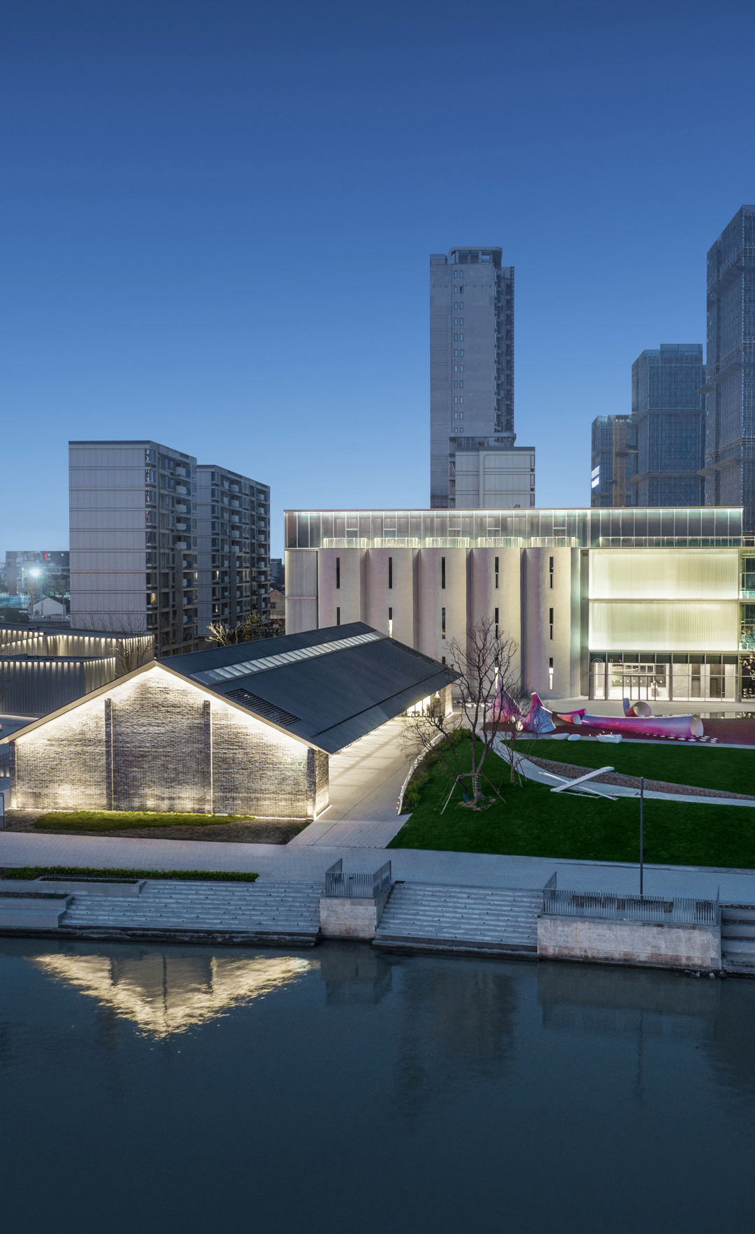 普利兹克大师最新作品:老粮仓变身筒仓艺术中心!