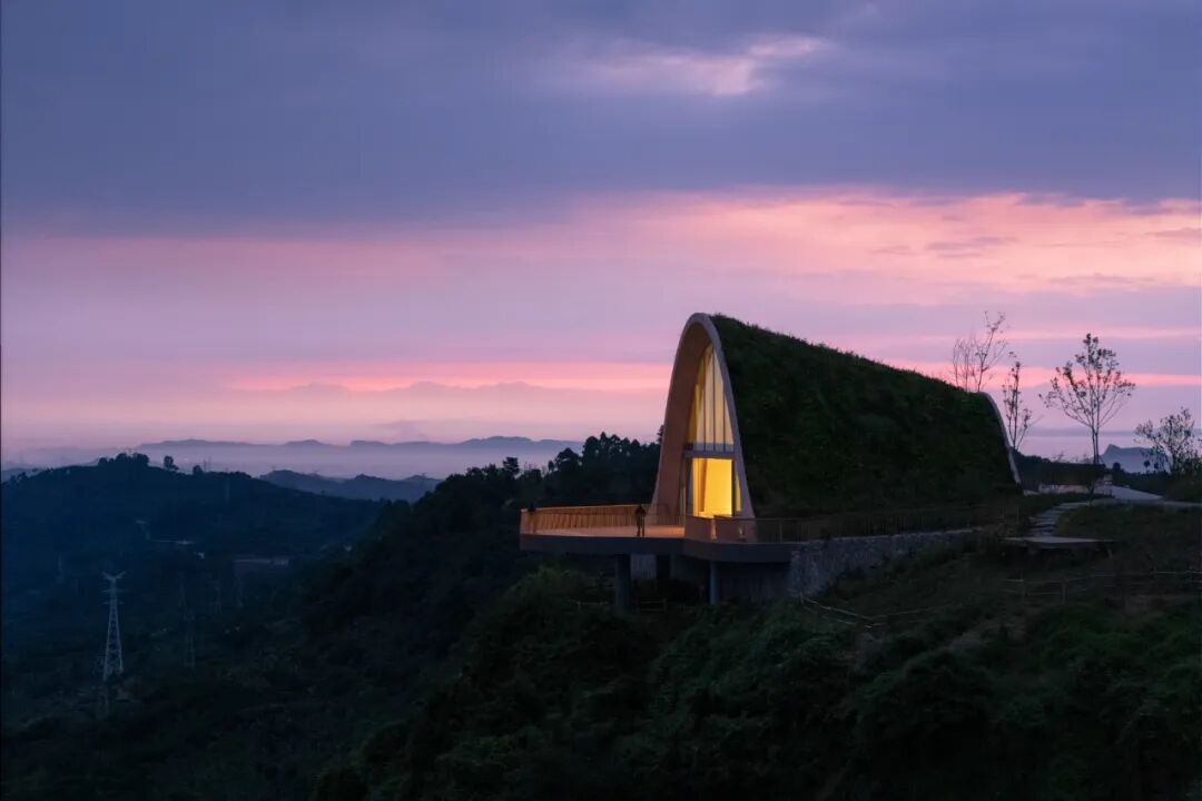 长秋月观景台 | MVRDV在成都蒲江打造与山地自然交融的木构观景建筑