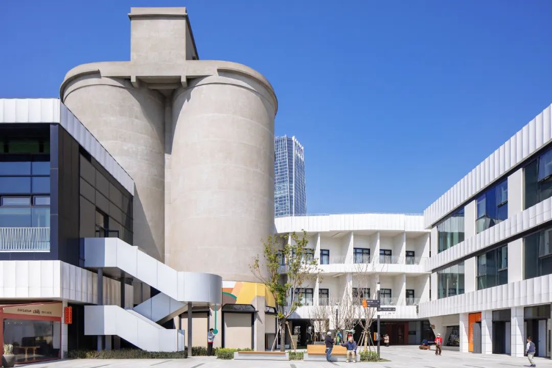 MVRDV 完成上海 GATE M 西岸梦中心，改造升级工业遗存，打造活力滨水文旅目的地