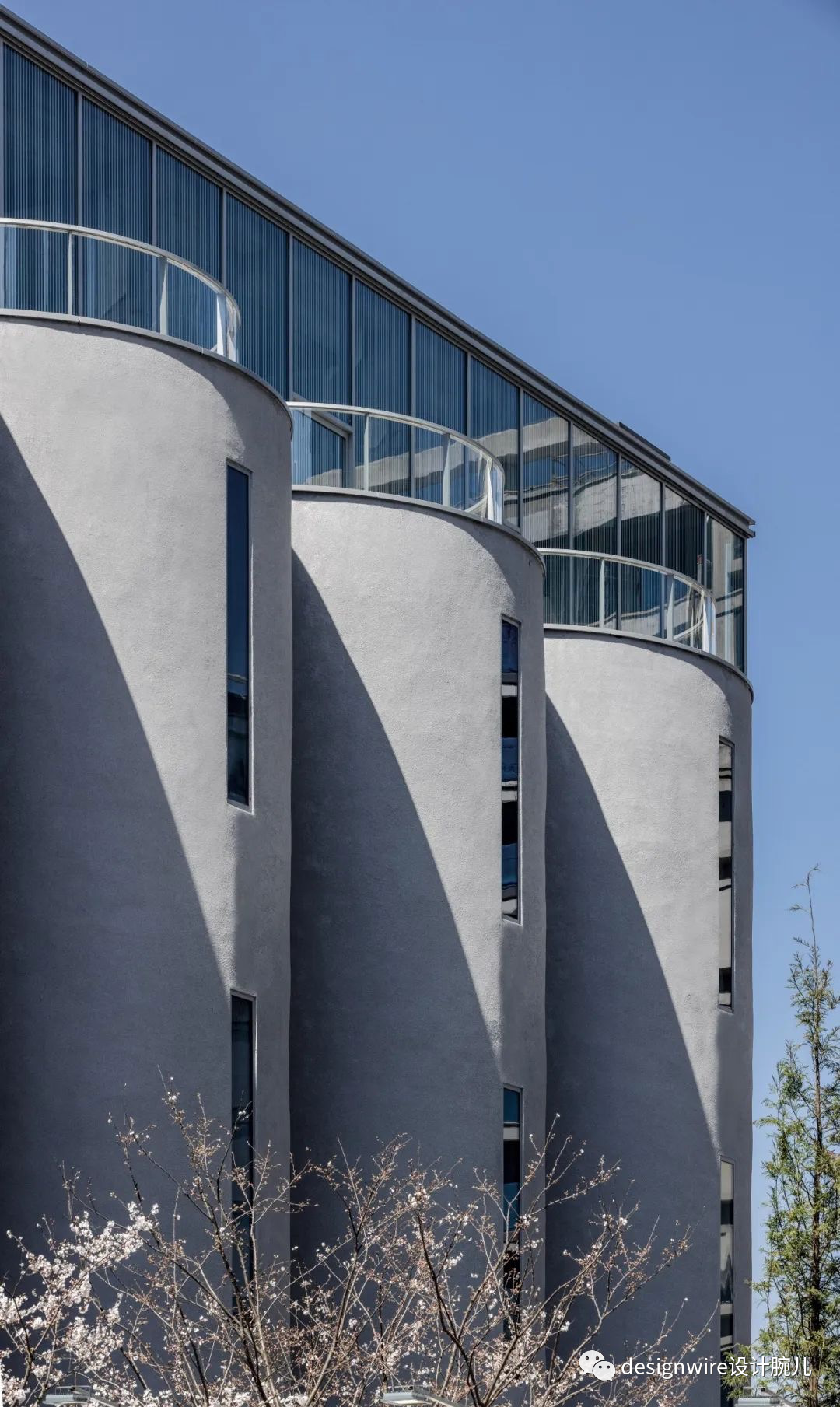 普利兹克大师最新作品:老粮仓变身筒仓艺术中心!