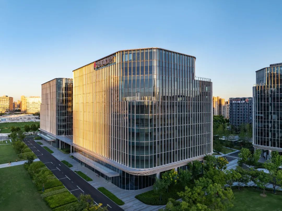 张江科学城数智天地 · 智慧谷：以“半园半院”理念，打造立体智慧社区新范式