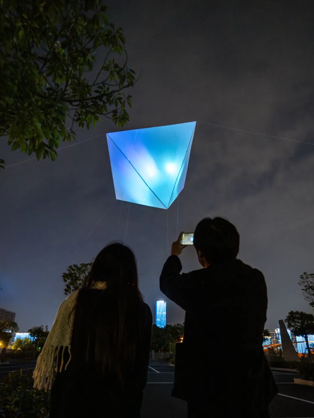 从「光之塔」到「云坐标」｜line+在杭州第三中心中轴线的城市媒介实验