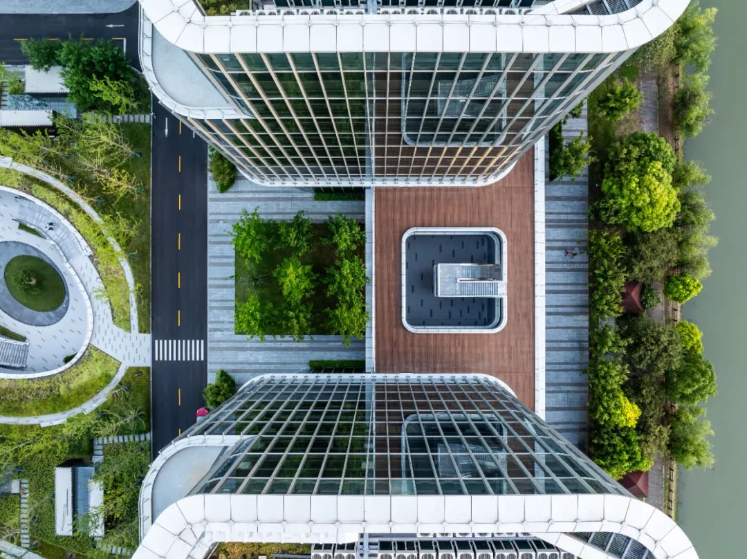 张江科学城数智天地 · 智慧谷：以“半园半院”理念，打造立体智慧社区新范式