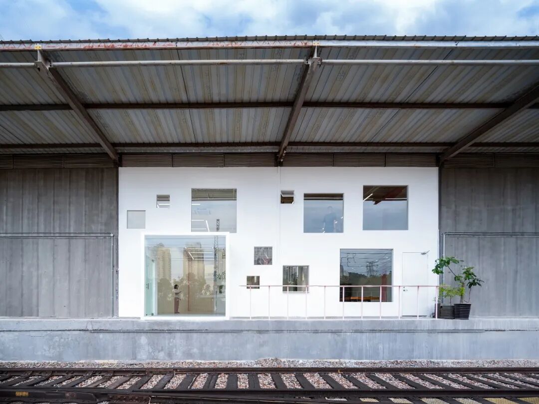 芽&middot;美术馆，墙洞构成的&ldquo;动态风景&rdquo;展